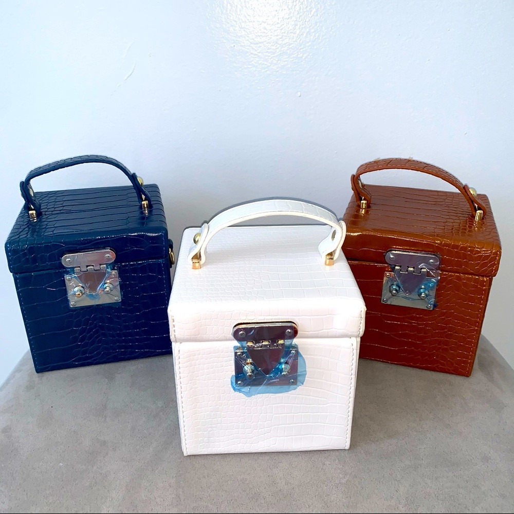 Box purse’s